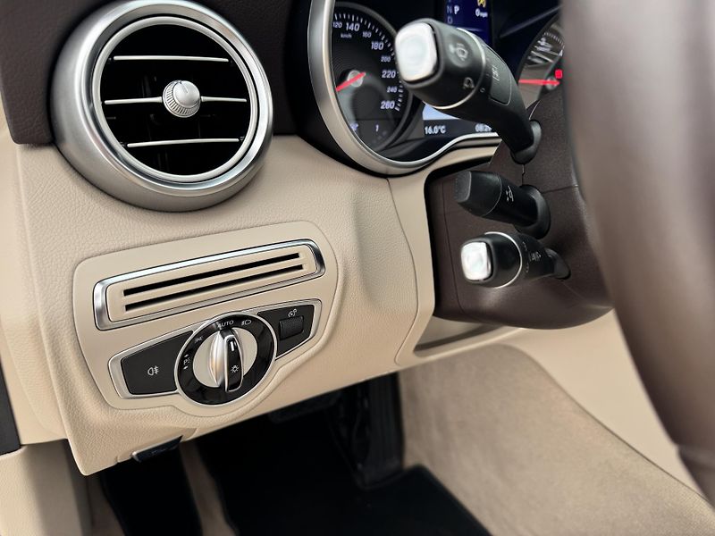 Mercedes-Benz Třídy C 250d*150kw*4x4*9-G*CZ*AMG* - fotka 10 z 45