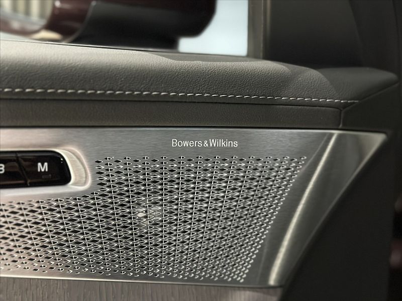 Volvo XC90 (2026) 2,0 T8  Ultra Bright - fotka 11 z 42
