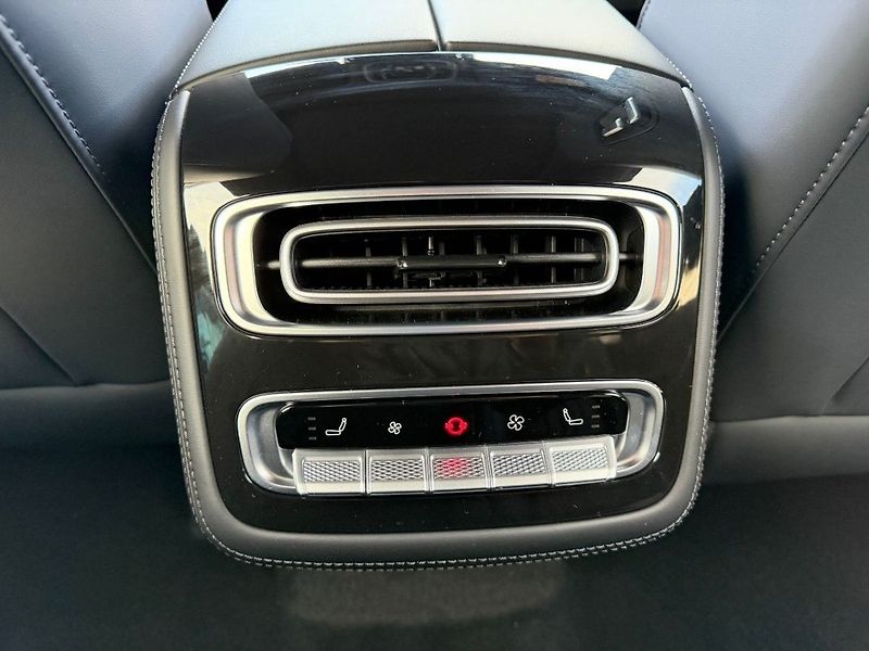 Omoda 9 Premium 1.5 PHEV AWD AT, SKLAD - fotka 17 z 33