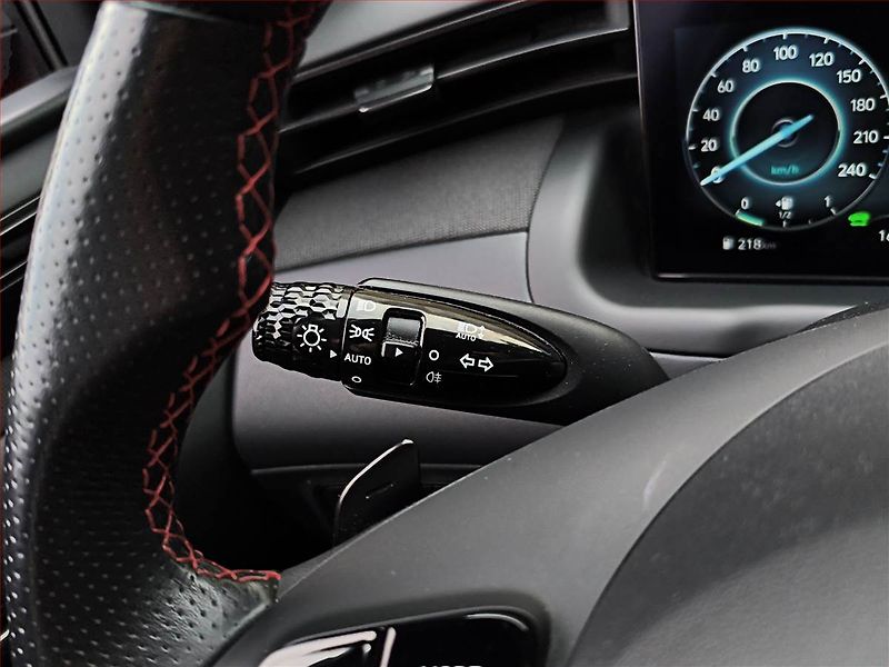 Hyundai Tucson (2023) N-Line 1.6 T-GDI HEV - fotka 18 z 21