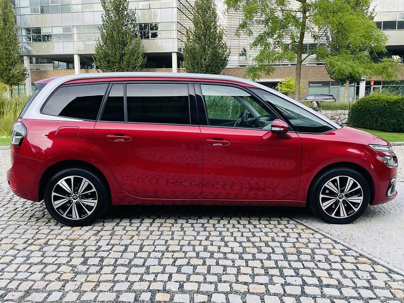 Citroën Grand C4 Picasso 2.0HDi MANUÁL TAŽNÉ SERVISKA - fotka 10 z 38