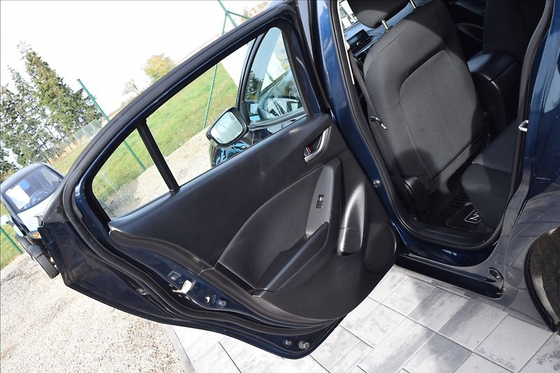 Mazda 3 1,5 74KW SKYAKTIV-G ALU KLIMA - fotka 16 z 38