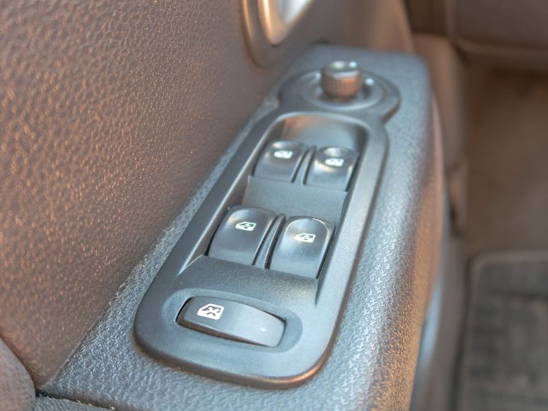 Renault Grand Modus (2008) GRAND 1.2i 55KW – DIGI KLIMA - fotka 21 z 35