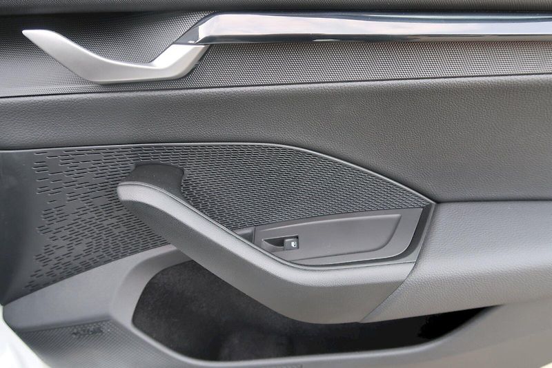 Škoda Octavia (2025) RS 2,0 TSI 195 kW DSG - fotka 25 z 30
