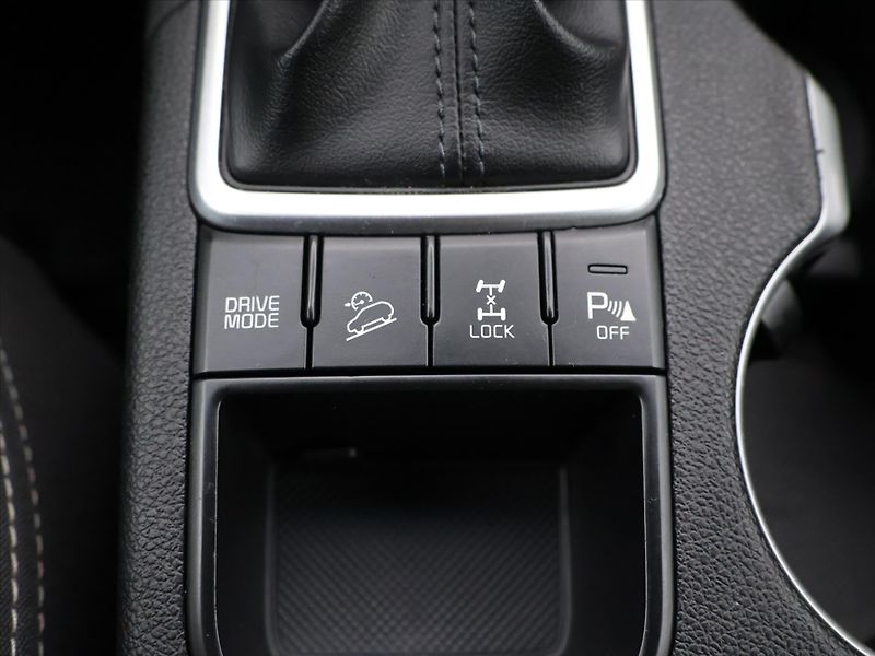 Kia Sportage 2,0 CRDI 136kW Aut. 4x4 CZ DPH - fotka 20 z 28