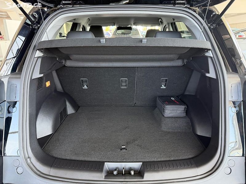 Chery Tiggo 4 HEV (2026) UNIQUE 120KW - fotka 19 z 22