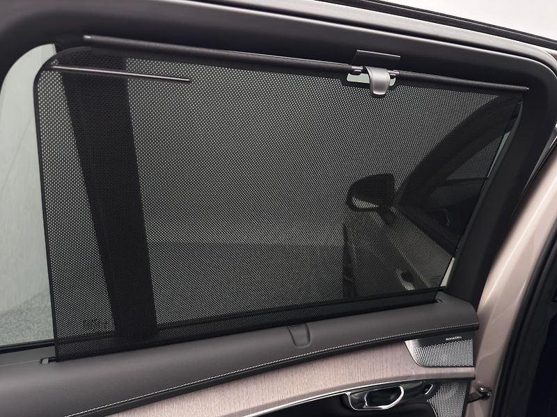 Volvo XC90 (2026) T8 AWD Plug-in ULTRA DARK 7m - fotka 18 z 29