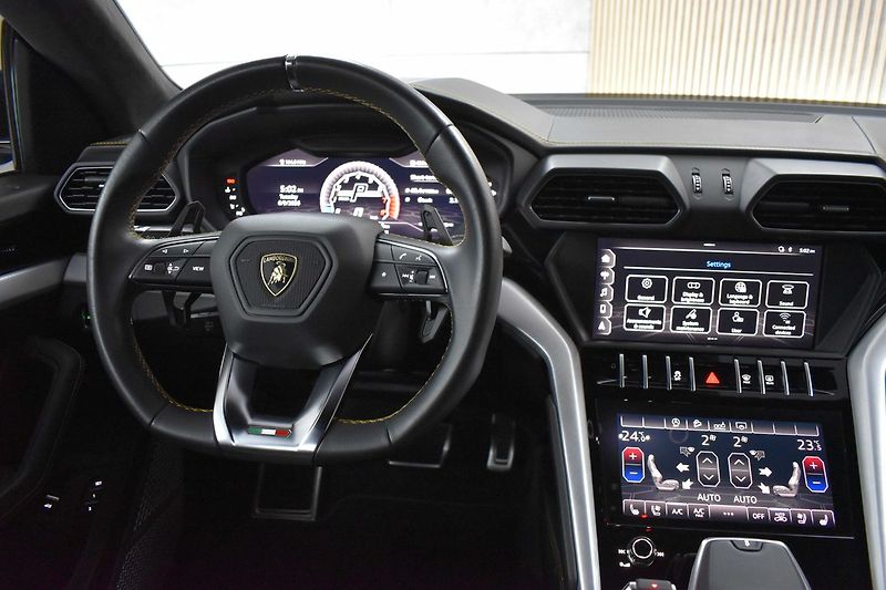 Lamborghini Urus 4.0 V8 650 PS AIR*B&O*DPH* - fotka 8 z 52