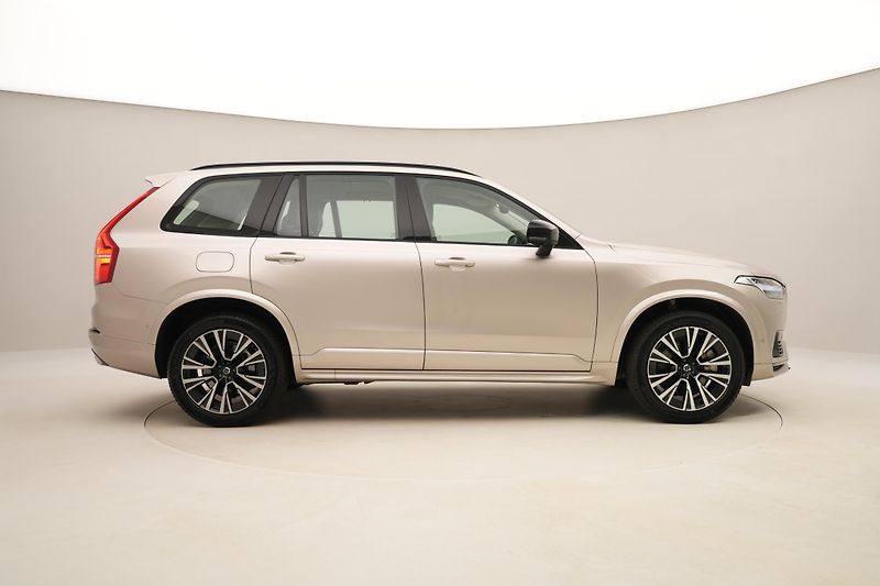 Volvo XC90 T8 AWD RECHARGE PLUS DARK CZ - fotka 13 z 73
