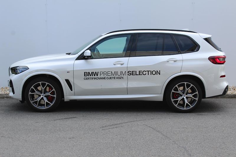 BMW X5 M50i - fotka 9 z 24