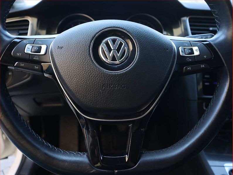 Volkswagen Golf (2018) Comfortline 1.0 TSI, Tempomat - fotka 20 z 21