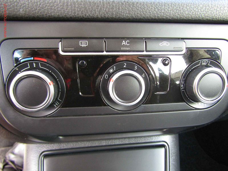 Volkswagen Tiguan (2011) 1.4 TSi, 1.maj, Trendline - fotka 14 z 16