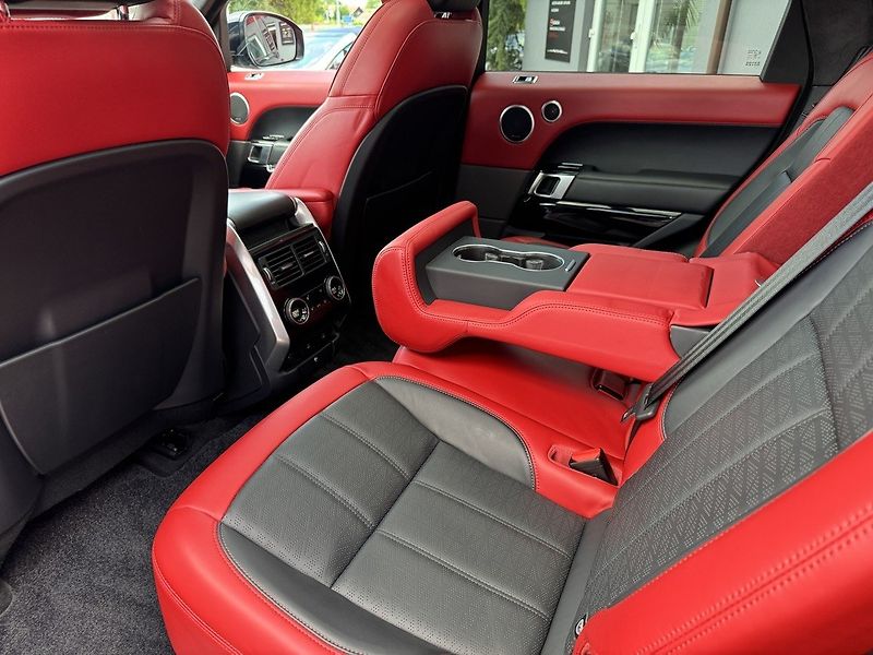 Land Rover Range Rover (2018) 4.4SDV8 Autobiography Vzduch - fotka 24 z 50