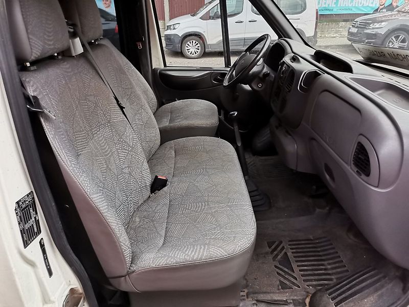 Ford Transit (2001) 2.0Di 55kw 6 míst +Spaní Tažné - fotka 14 z 25