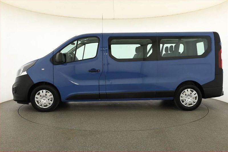 Opel Vivaro (2019) 1.6 BiCDTI, Bus, 9Míst, ČR - fotka 3 z 15