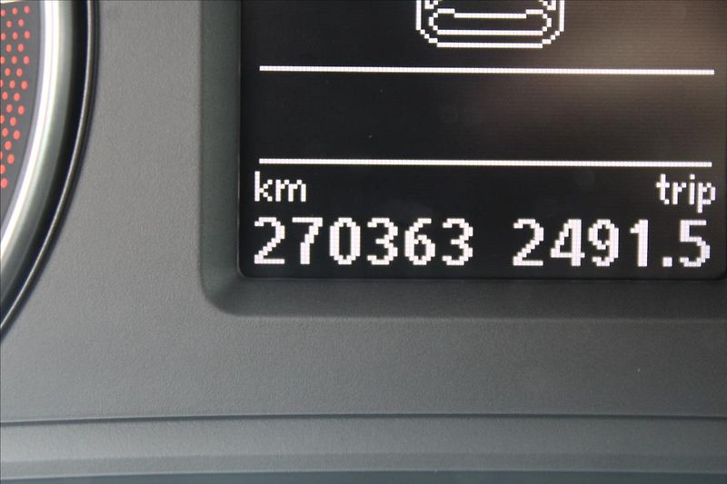 Volkswagen Sharan 2,0 TDI  NAVIGACE,TAŽNÉ - fotka 9 z 33