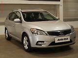 Kia Ceed (2010) 1.6 CRDI, 2.maj,ČR, AC, temp. - náhled 1