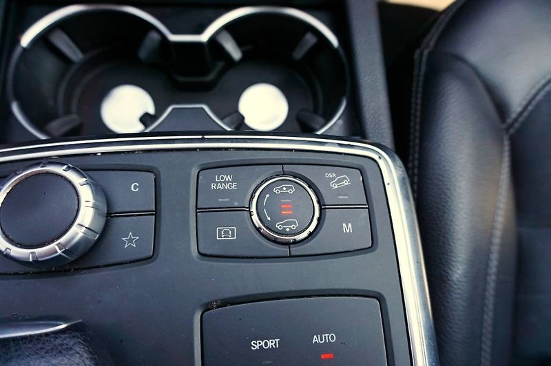 Mercedes-Benz Třídy M (2013) 350 4 MATIC 3,0 CDI 190 kW - fotka 41 z 69