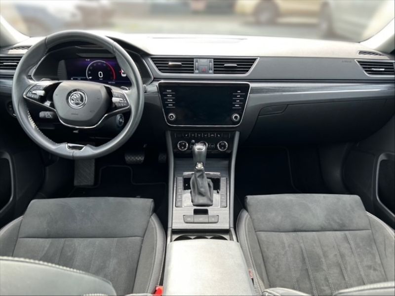 Škoda Superb 2,0 TDI Style 4x4 DSG - fotka 9 z 11