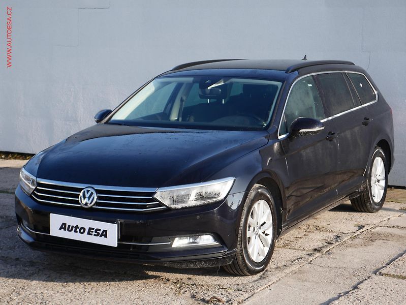 Volkswagen Passat (2018) 2.0 TDi, Comfortline, DSG - fotka 3 z 19