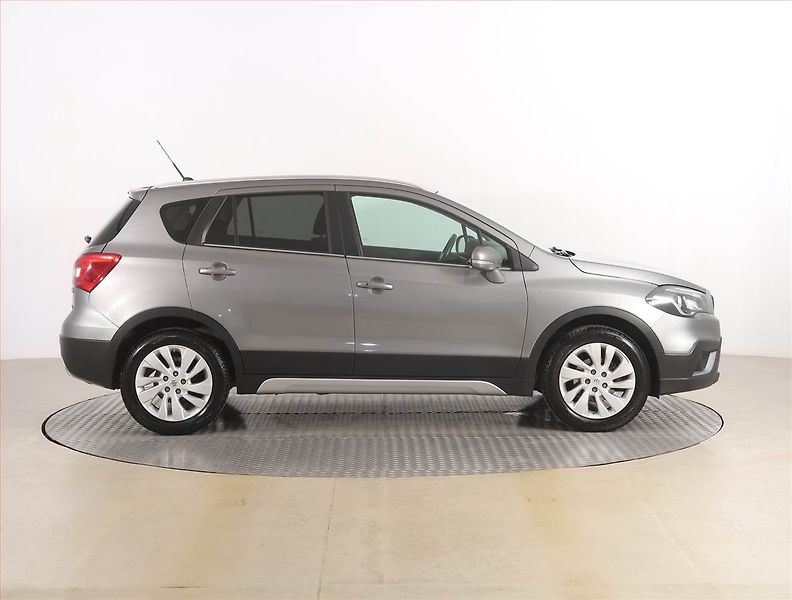 Suzuki SX4 S-Cross (2020) 1.4 BoosterJet, Serv.kniha - fotka 6 z 20