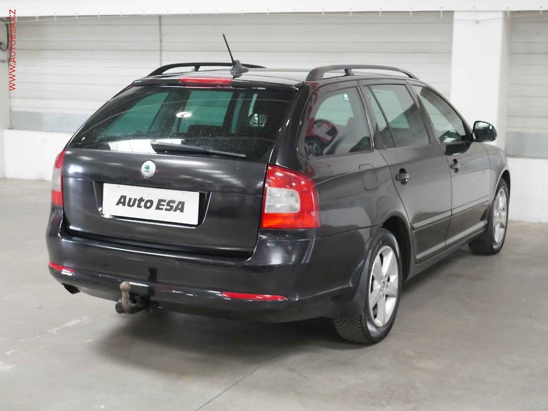 Škoda Octavia (2011) 1.6 TDi, STK5/28 - fotka 6 z 22