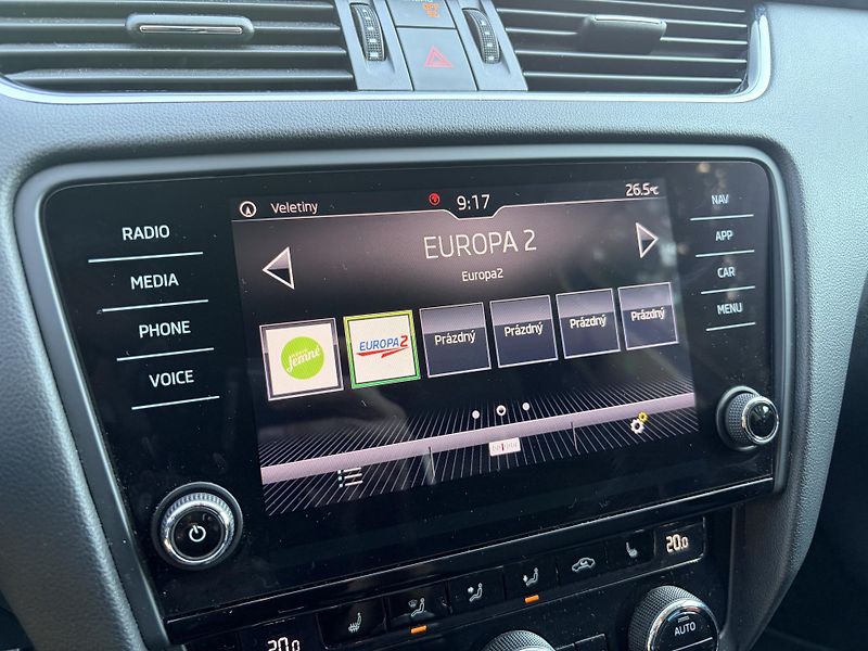 Škoda Octavia 1.5TSI TAŽNÉ - fotka 23 z 45