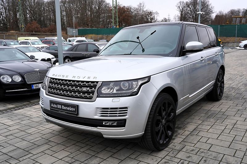Land Rover Range Rover 3.0 SDV6 Vogue/4x4/260 PS/ČR - fotka 2 z 48