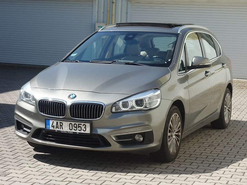BMW Řada 2 (2015) 225i*X-DRIVE*ACTIVE*TOURER*CZ - fotka 3 z 46