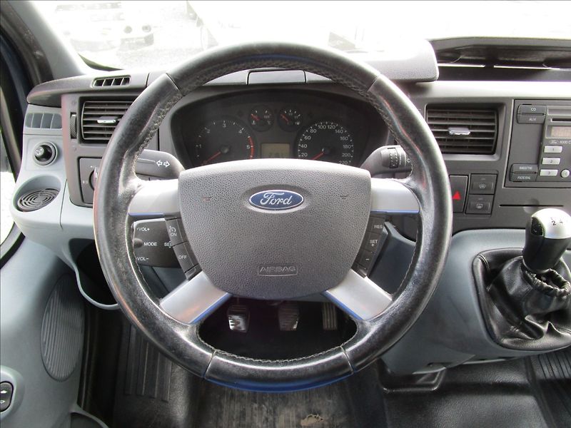 Ford Transit 260S 2.2TDCi Klima, 6 míst - fotka 8 z 39