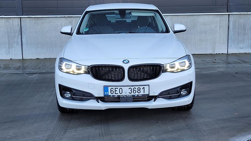 BMW Řada 3 320D XDRIVE GT - fotka 2 z 22