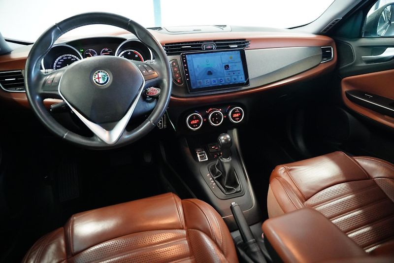 Alfa Romeo Giulietta - fotka 25 z 28