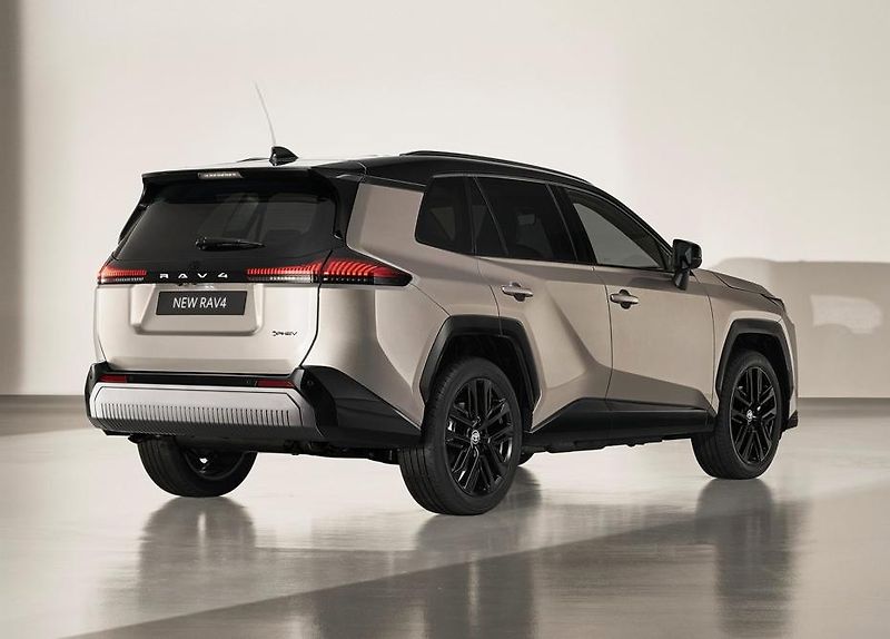 Toyota RAV4 (2026) NG26 2.5 HEV 4X4 - Style - fotka 4 z 18