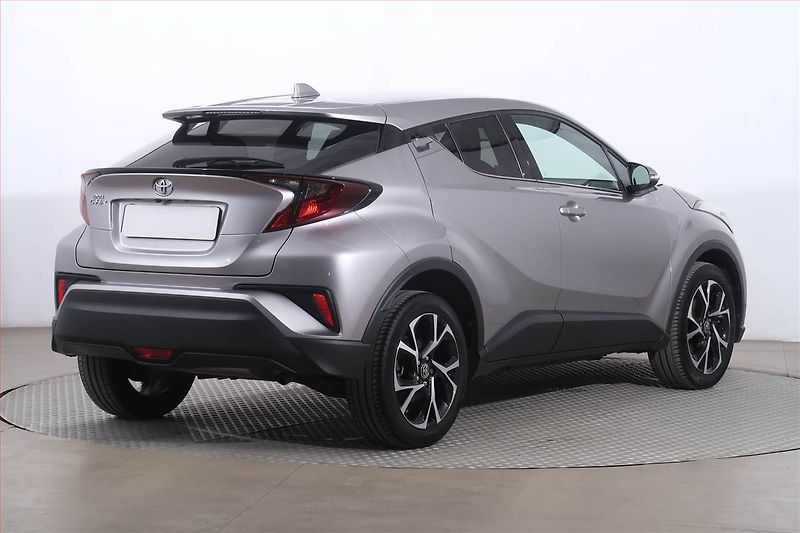 Toyota C-HR (2019) Comfort 1.2 Turbo, Tempomat - fotka 5 z 22