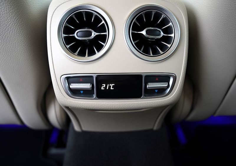 Mercedes-Benz CLS 400d AMG/4Matic/Burmester/s.kn - fotka 34 z 49