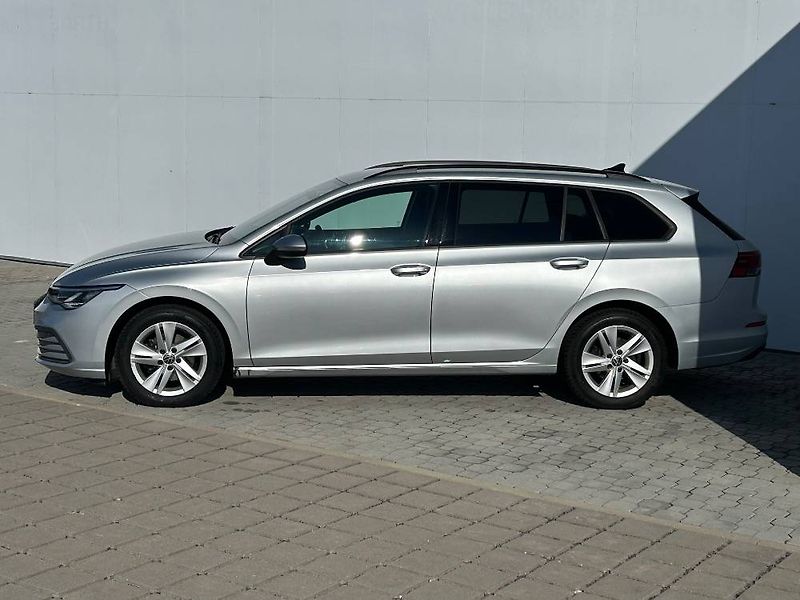 Volkswagen Golf Life 7DSG 1,5 eTSI - fotka 3 z 24