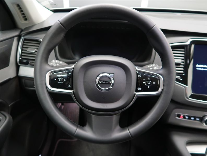 Volvo XC90 2,0 B5 AWD AUT Plus Bright - fotka 15 z 38