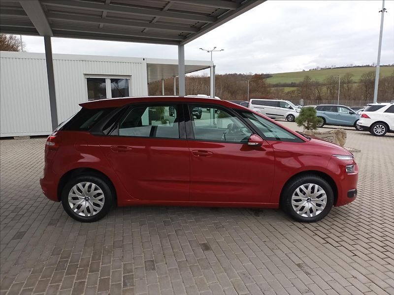 Citroën C4 Picasso 1,2 -81KW,DIGIKLIMA,KOLA - fotka 4 z 46