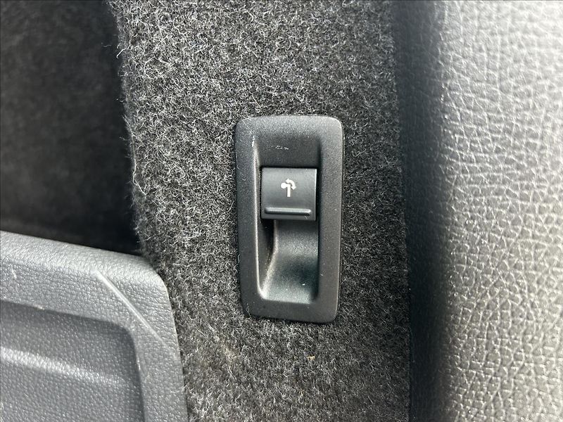 Volkswagen Passat 2,0 TDi 125kW DSG 4x4  Tažné - fotka 38 z 50