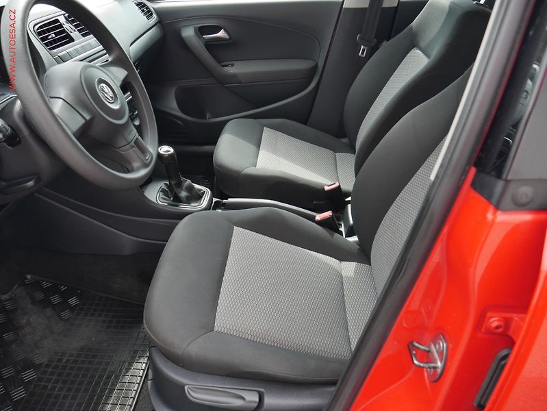 Volkswagen Polo (2012) 1.2 TSi, ČR, AC, park.asist - fotka 9 z 18