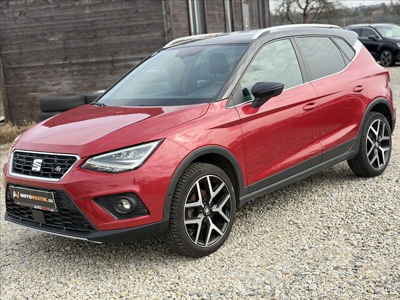 Seat Arona 1,5 FR TSI 110kW NAVI VIRTUAL - fotka 1 z 30