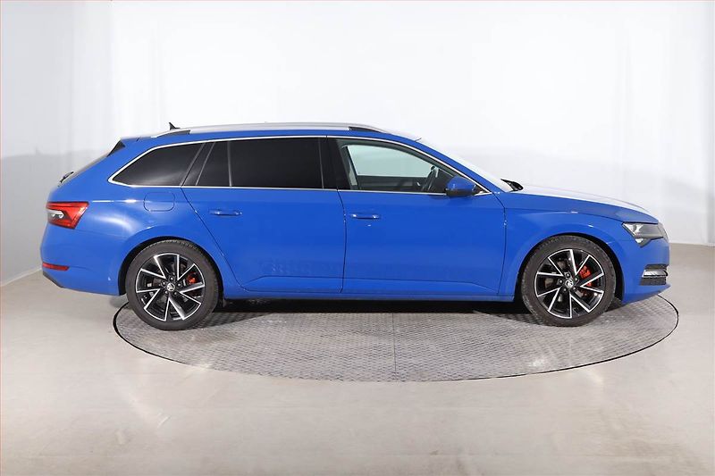Škoda Superb (2019) Style 2.0 TDI, Automat - fotka 6 z 32