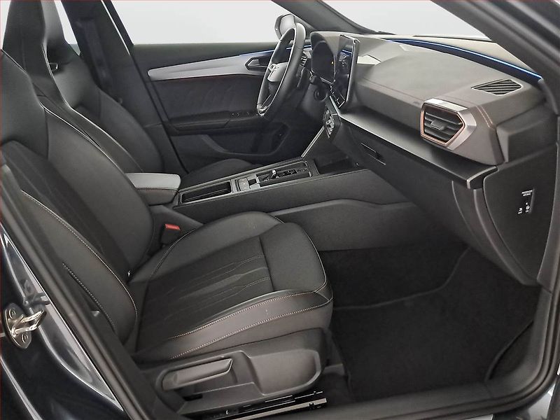 Cupra Formentor (2024) 2.0 TSI VZ 4Drive - fotka 9 z 21