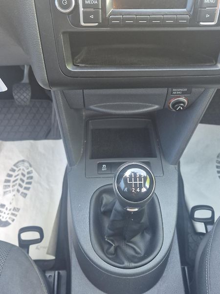 Volkswagen Caddy (2014) - fotka 12 z 15