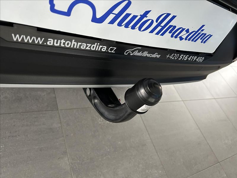 Volkswagen T-Roc 1,5   TSI 110kW,STYLE,TAŽNÉ - fotka 27 z 28