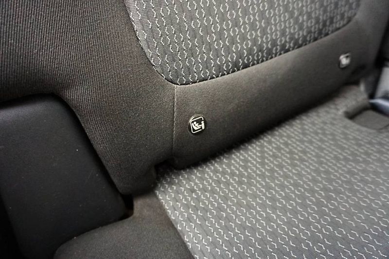 Opel Crossland X (2021) 1,2i 61 kW - fotka 18 z 43