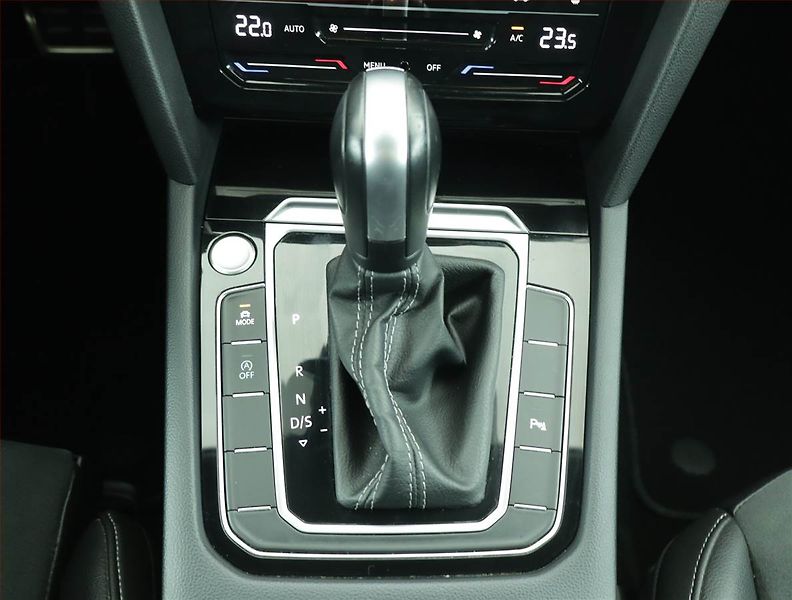 Volkswagen Arteon (2022) R-line 2.0 TDI - fotka 13 z 16