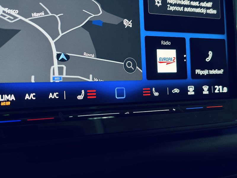 Volkswagen T-Roc (2026) 1.5eTSI*R-LINE*IQ*KEYLESS*ACC* - fotka 24 z 34