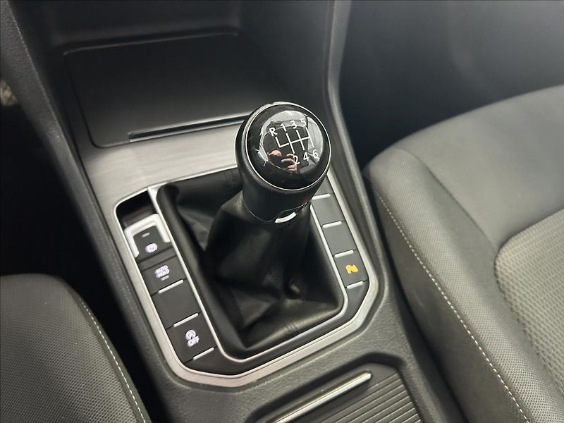 Volkswagen Golf Sportsvan 1,4   TSI 92kW,SERVISKA,2.MAJ - fotka 18 z 24