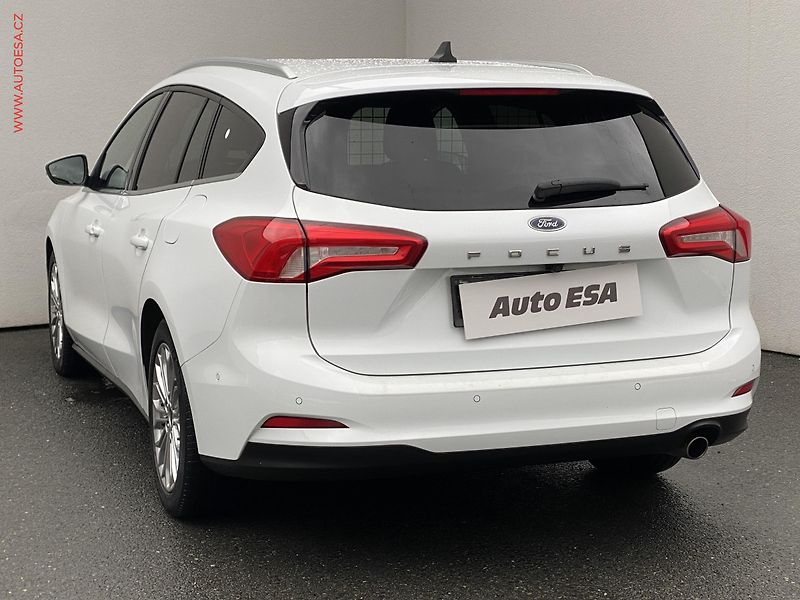 Ford Focus (2021) 2.0 TDCi, Titanium, AT, LED - fotka 6 z 20